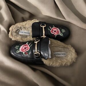 Steve Madden Black Floral Embroidered Mules